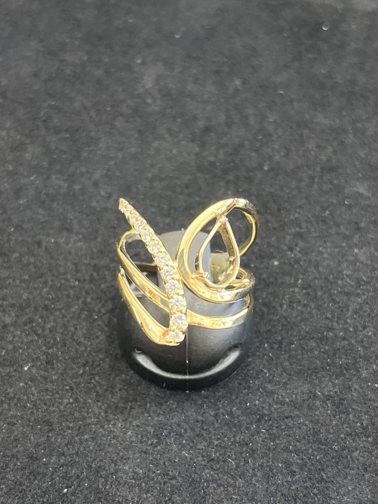 Before：リング（空間あり）